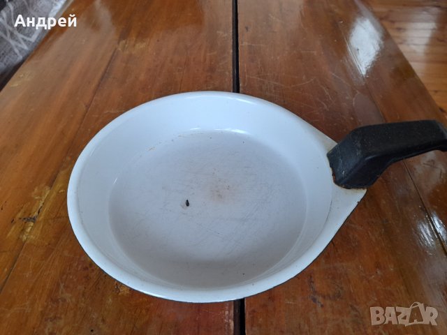 Стар емайлиран омлетен тиган,тиганче #8, снимка 2 - Други ценни предмети - 39433676