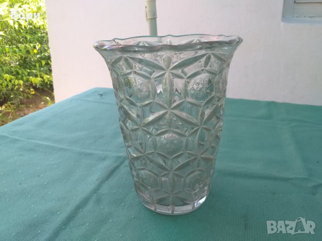 Стара стъклена ваза, снимка 2 - Вази - 33433032