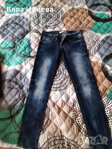 Дънки с изтъркан ефект 