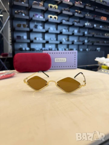 очила с черен обикновен калъф и ув защита gucci chanel christian dior celine , снимка 7 - Слънчеви и диоптрични очила - 51423621