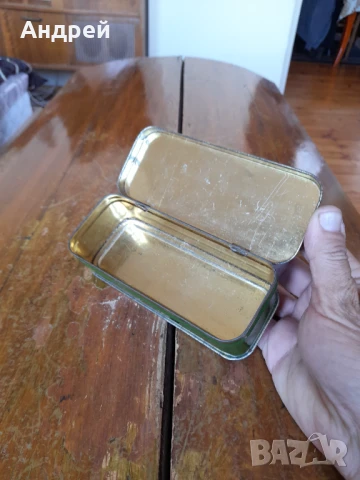 Стара кутия за принадлежности Singer, снимка 6 - Други ценни предмети - 50978669