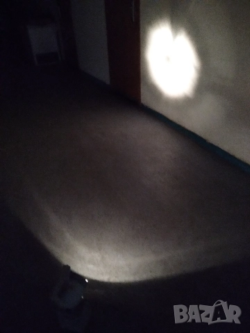 Акумулаторен фенер с Li-Ion батерия, снимка 7 - Прожектори - 52846557