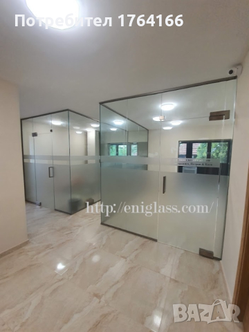 Стъклени офис прегради 