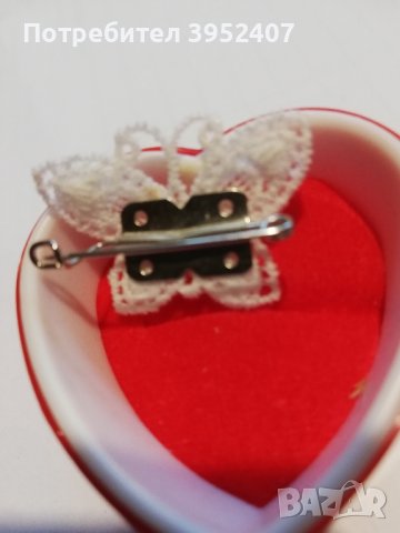 Брошка от брюкселска дантела, снимка 2 - Други - 43919451