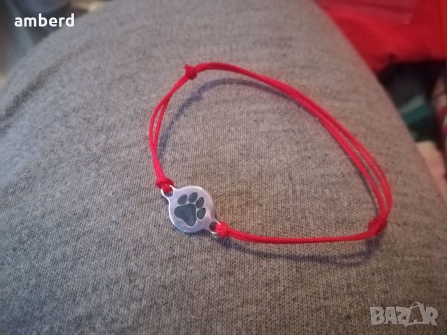 Гривна с червен конец и сребърен елемент за любителите на животни, снимка 2 - Гривни - 27538028