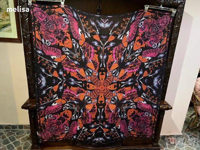 Alexander McQueen   Огромен шал    Оригинал    