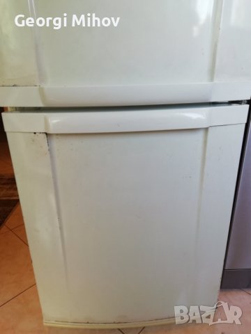 Хладилник с фризер 323Л - ELECTROLUX ENB34633W NO FROST, снимка 12 - Хладилници - 37682840
