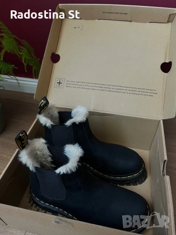 Dr. Martens 2976 Faux Fur Боти, снимка 11 - Дамски боти - 52123776
