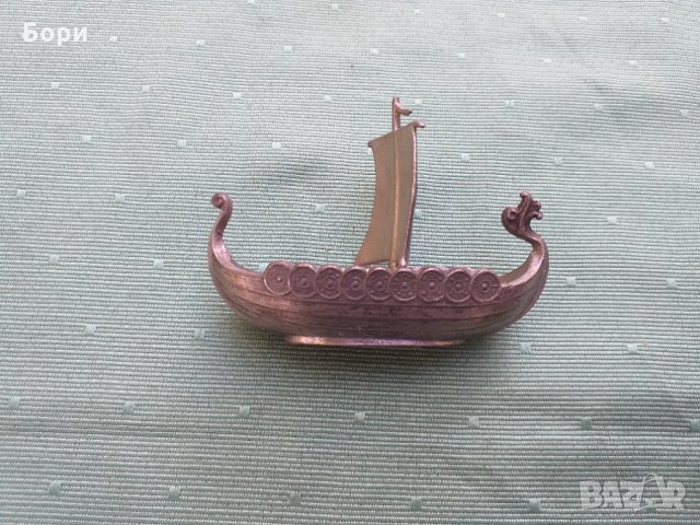 Метален сувенир, снимка 7 - Други ценни предмети - 34688925