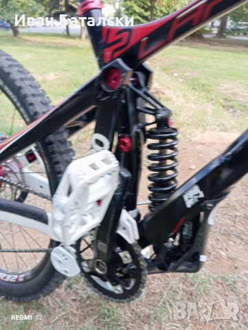 Downhill bike 26 La pierre Перфектен , Boxxer Rockshox , Fox dh. MAXXIS, снимка 4 - Велосипеди - 51424212