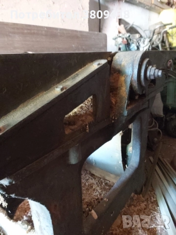 Професионален чугунен абрихт със дължина на плота 2200мм и ширина 400мм., снимка 2 - Други машини и части - 51747524