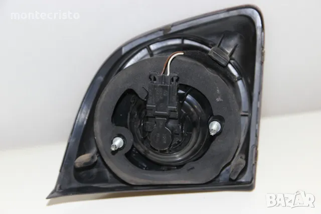 Десен вътрешен стоп VW Golf 5 Plus (2004-2009г.) 5M0945094E десен стоп заден капак VW Golf V Plus, снимка 3 - Части - 50422396