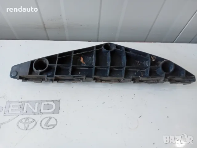 52535-05040 Десен държач предна броня Toyota Avensis Station Wagon T27 Face 2012-2015