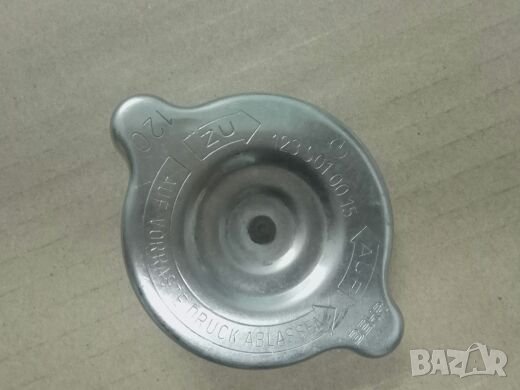 Продавам капачка за резервоар на стар Mercedes, снимка 3 - Аксесоари и консумативи - 27781507