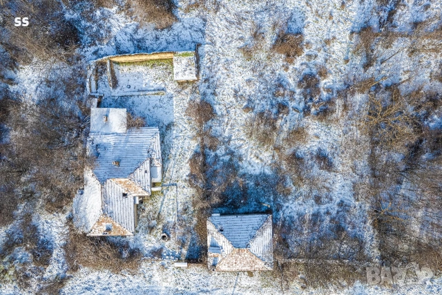 Продавам къща в с. Сушица с 1.2 gka двор и гараж, снимка 4 - Къщи - 53454907