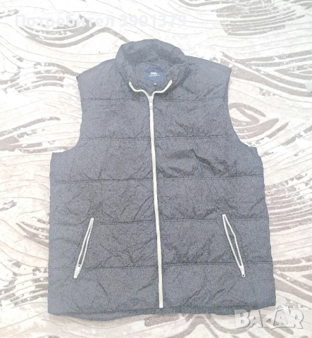Продавам Мъжка Жилетка
