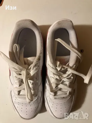 Маратонки Nike AIR FORCE 1 Дамски, Бели, 36, снимка 3 - Маратонки - 49169533