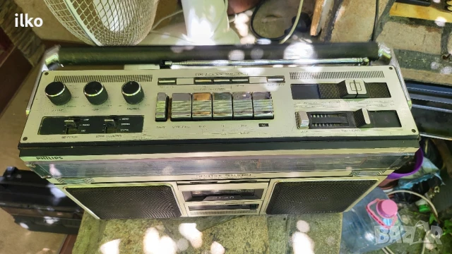 PHILIPS 584 SPATIAL STEREO, снимка 4 - Радиокасетофони, транзистори - 51308143