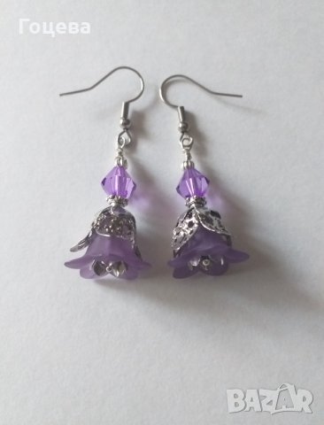 Нежни , люляково лилави и много красиви обици цветя с филигрирани орнаменти в цвят Сребро, снимка 3 - Обеци - 32430829