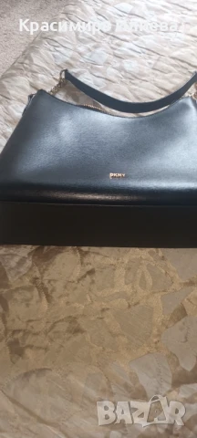 Черна чанта от естествена кожа наDKNY, снимка 6 - Чанти - 50826661