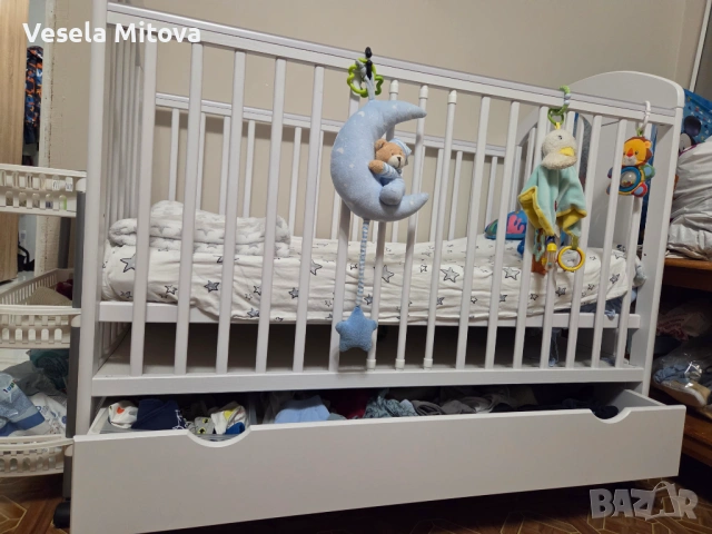 Бебешко креватче на колелца