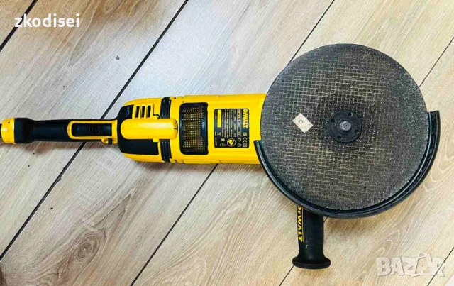 Ъглошлайф DEWALT DWE4579-QS, снимка 2 - Други инструменти - 50694486