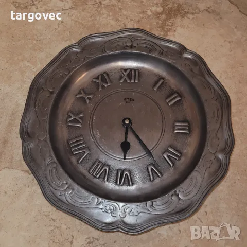 Масивен калаен часовник