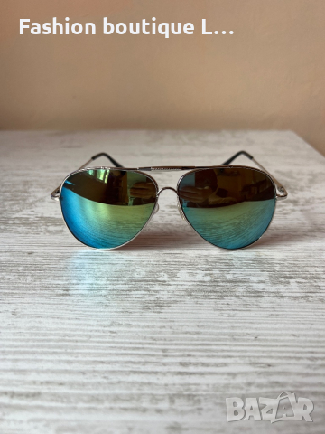 Зелени слънчеви очила със сребърни рамки 😎, снимка 1 - Слънчеви и диоптрични очила - 44900158