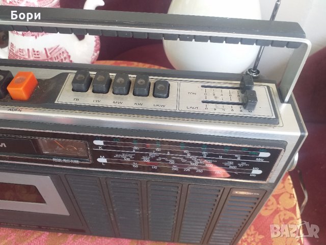 Радиокасетофон UNIVERSUM, снимка 6 - Радиокасетофони, транзистори - 32889328