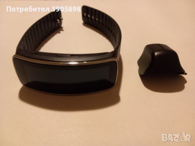 Samsung Galaxy Gear Fit, снимка 2 - Смарт гривни - 43138594