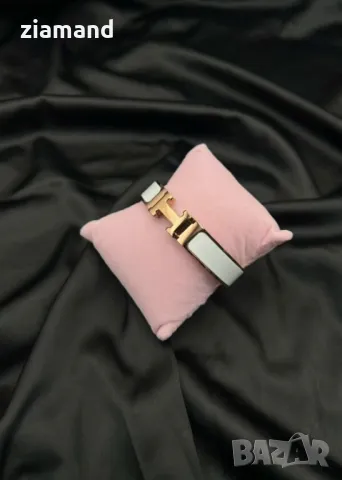 Твърда гривна по марков модел, снимка 3 - Гривни - 44740409