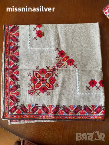 Каре българска бродерия