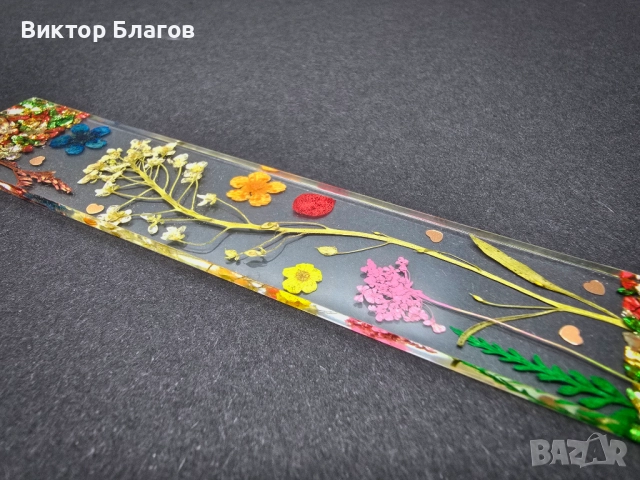 Книгоразделител от епоксидна смола с цветя, снимка 3 - Други - 52908793