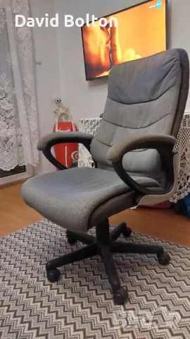 Офис стол , снимка 2 - Столове - 47932418