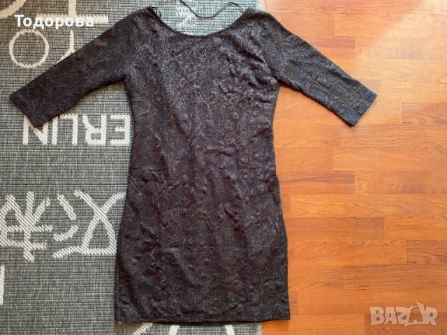 Рокля ZARA с дълбоко изрязан гол гръб