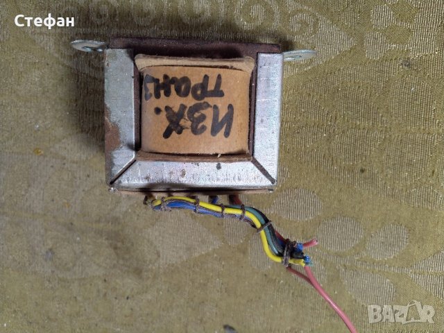 Изходен трансформатор от транзисторен български грамофон