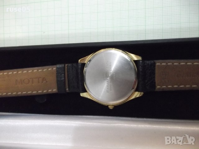 Часовник "Accurist" кварцов с каишка работещ, снимка 4 - Мъжки - 28381427