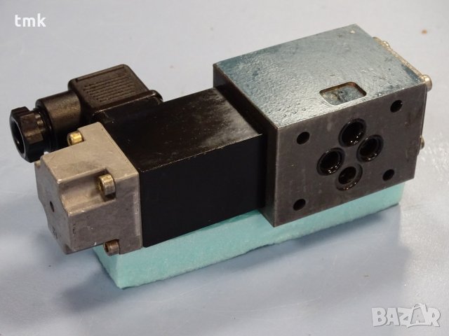 Хидравличен разпределител BOSCH 0 0 90 106, снимка 5 - Резервни части за машини - 32779725