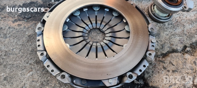 Съединител комплект лагер помпа Opel Vectra C 2.2 Z22SE - 80лв, снимка 2 - Части - 52280863