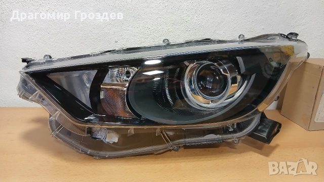 Оригинален ляв фар за TOYOTA Yaris IV / Тойота Ярис (след 2020г)