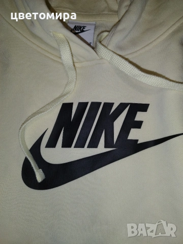 Nike размер M, снимка 2 - Спортни екипи - 53242824