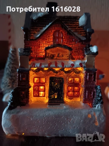 LED светещи 2 къщи с дядо Коледа и елхи., снимка 6 - Декорация за дома - 52297620