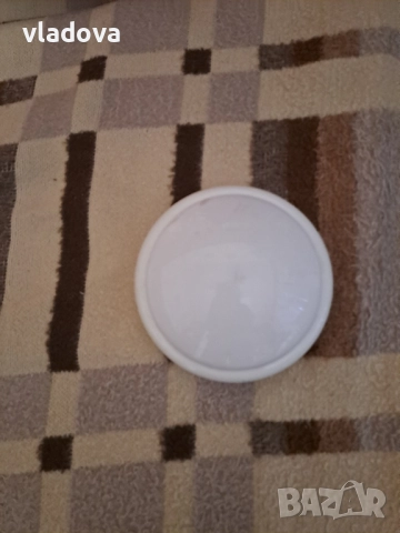 Нощна лампа с четири батерии