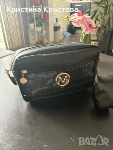 Черна дамска чантичка, снимка 2 - Чанти - 52594037