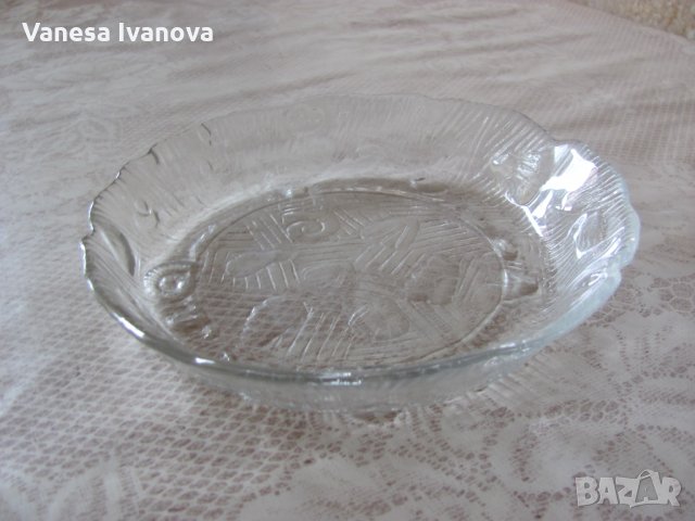 чинии 2 броя еднакви общо за 7 лв.