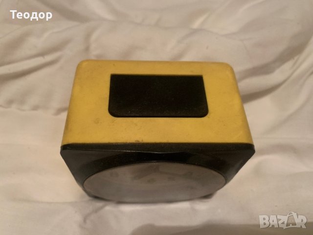 часовник, снимка 3 - Стенни часовници - 44088112