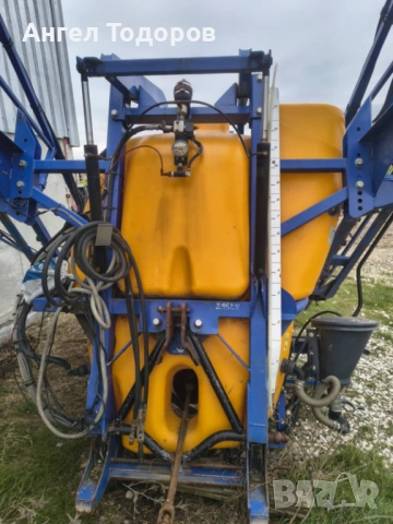 прикачена пръскачка