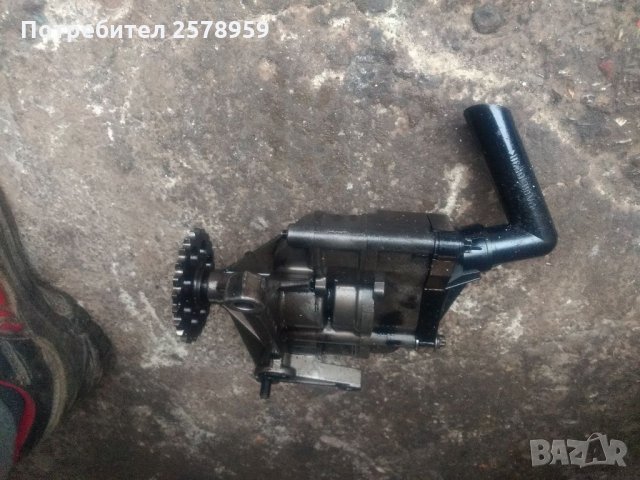 Маслена помпа за Мерцедес w220 s320cdi, снимка 2 - Части - 35417633