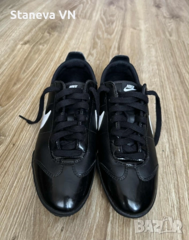 Дамски, черни обувки Nike, като нови, р-р 38