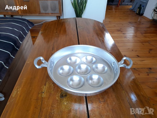 Стар алуминиев тиган за яйца #3, снимка 1 - Антикварни и старинни предмети - 37108325